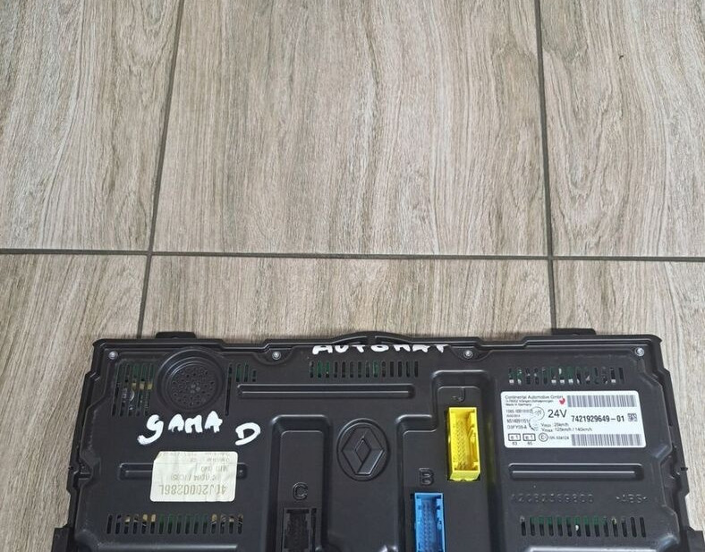 VDO ZEGARY LICZNIKI RENAULT GAMA MIDLUM D AUTOMAT 7421929649-01 - Panel de instrumentos pour Camion: photos 3 VDO ZEGARY LICZNIKI RENAULT GAMA MIDLUM D AUTOMAT 7421929649-01 - Panel de instrumentos pour Camion: photos 3