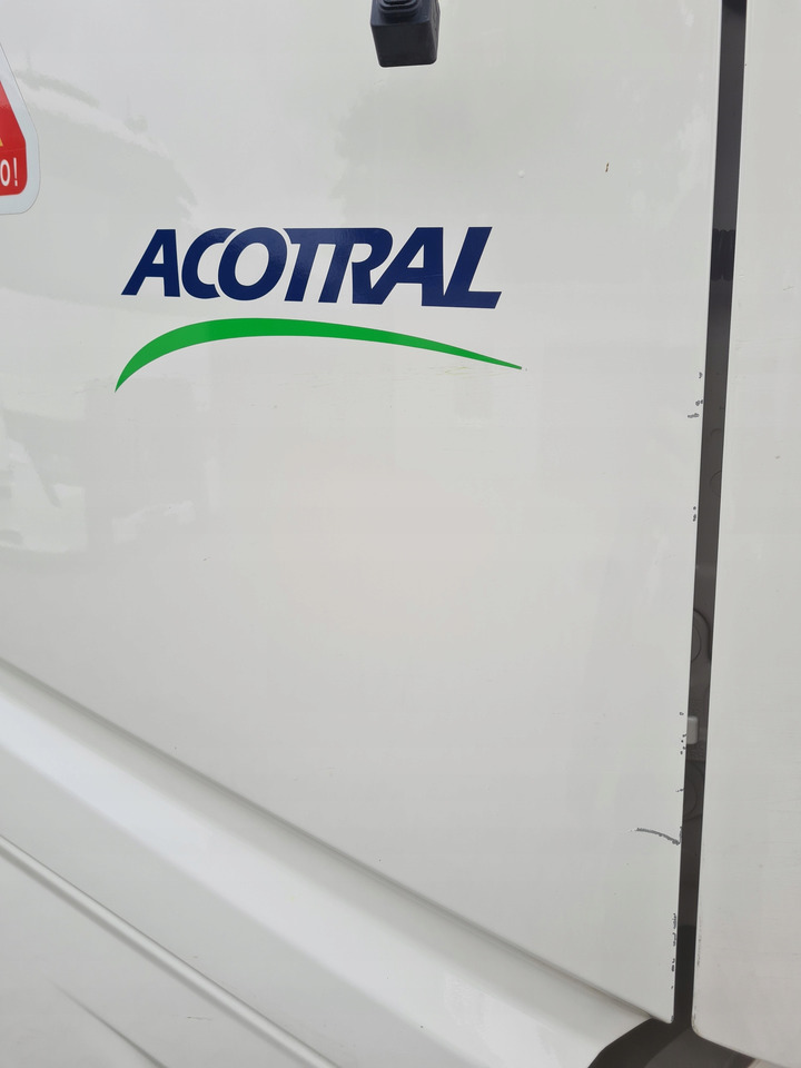 VOLVO DRZWI KOMPLETNE PRAWE VOLVO FH 5 ORYGINAŁ 1103 - Portière et pièces: photos 2 VOLVO DRZWI KOMPLETNE PRAWE VOLVO FH 5 ORYGINAŁ 1103 - Portière et pièces: photos 2