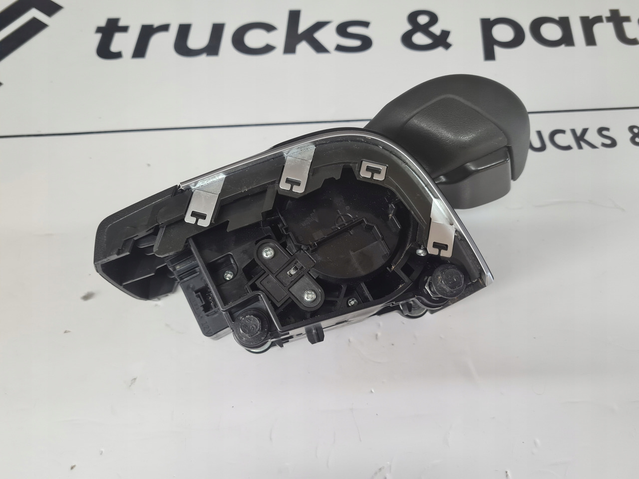 VOLVO JOYSTICK ZMIANY BIEGÓW LEWAREK VOLVO FH 5 FM 5 EURO 6 ORYGINAŁ 22719325 - Levier de vitesse pour Camion: photos 4 VOLVO JOYSTICK ZMIANY BIEGÓW LEWAREK VOLVO FH 5 FM 5 EURO 6 ORYGINAŁ 22719325 - Levier de vitesse pour Camion: photos 4