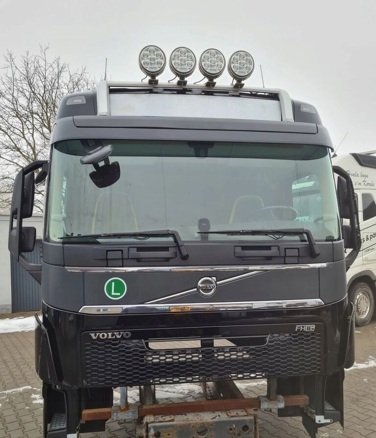 VOLVO KABINA KOMPLETNA VOLVO FH 16 750 EURO 6 GLOBETROTTER 2018 ROK - Cabine pour Camion: photos 1 VOLVO KABINA KOMPLETNA VOLVO FH 16 750 EURO 6 GLOBETROTTER 2018 ROK - Cabine pour Camion: photos 1