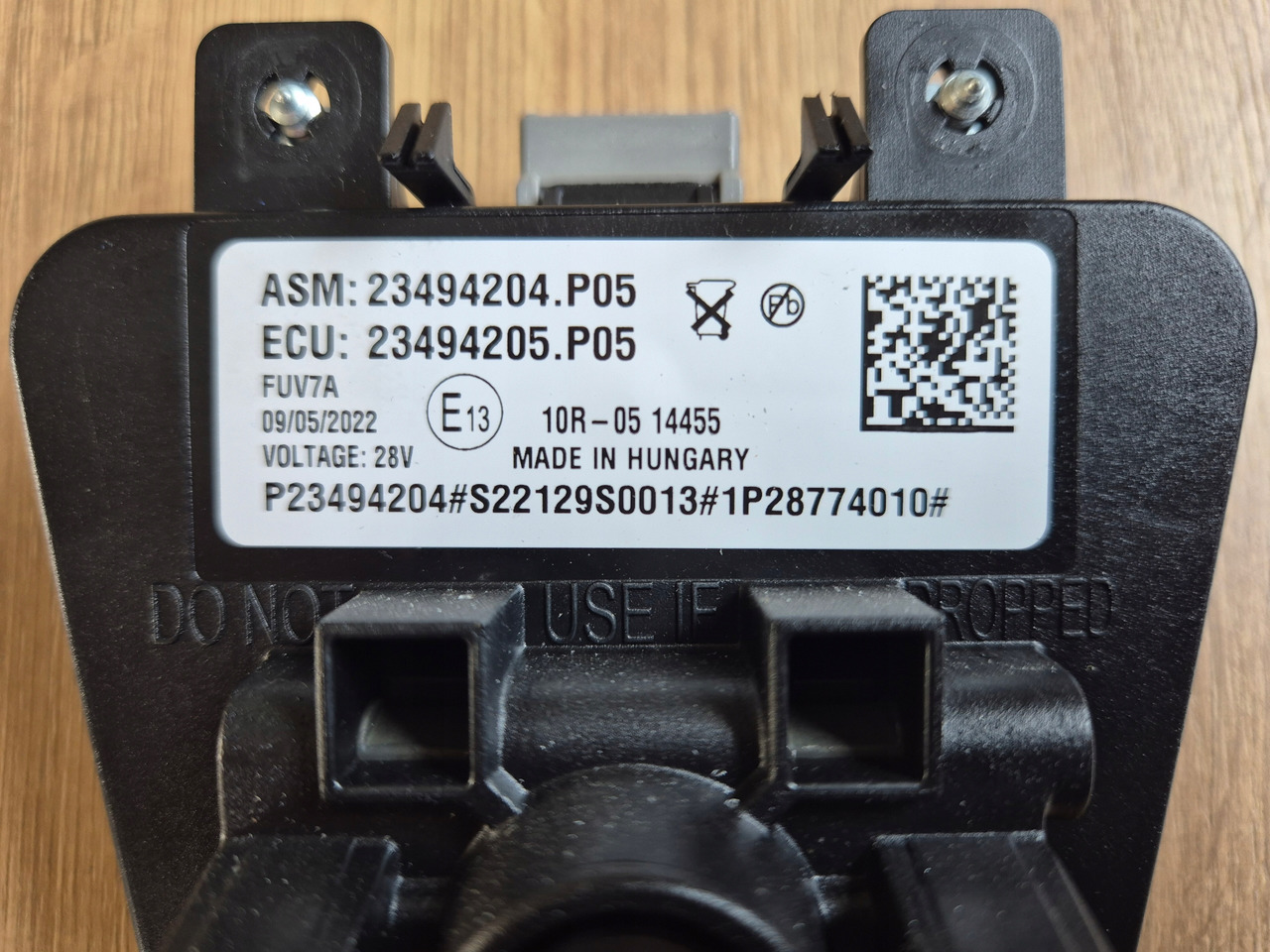 VOLVO KAMERA PASA RUCHU PRZEDNIA RADAR RENAULT GAMA T C K D VOLVO FH 4 FM 4 FH 5 - Capteur pour Camion: photos 3 VOLVO KAMERA PASA RUCHU PRZEDNIA RADAR RENAULT GAMA T C K D VOLVO FH 4 FM 4 FH 5 - Capteur pour Camion: photos 3