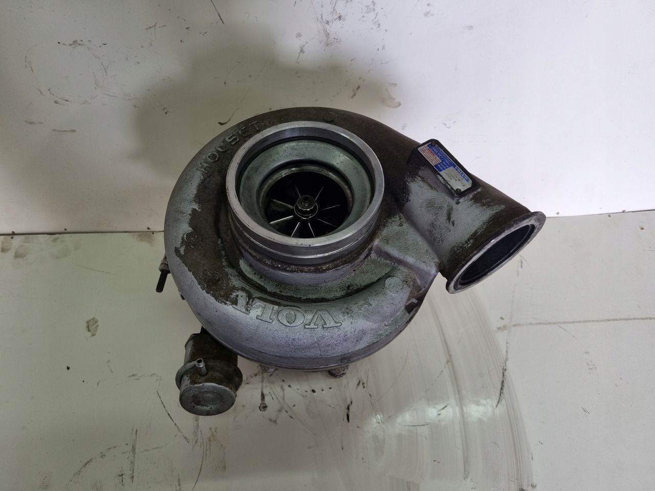 VOLVO TURBINA TURBOSPRĘŻARKA VOLVO FH 16 D16E 20738574 - Turbocompresseur pour Camion: photos 4 VOLVO TURBINA TURBOSPRĘŻARKA VOLVO FH 16 D16E 20738574 - Turbocompresseur pour Camion: photos 4
