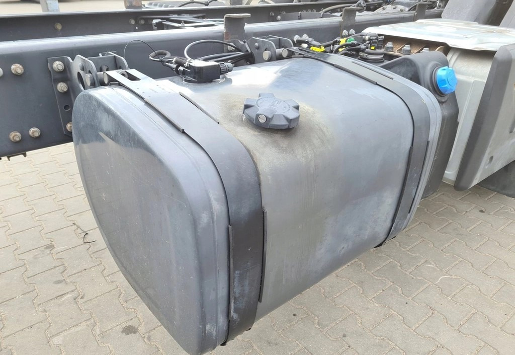 VOLVO ZBIORNIK PALIWA RENAULT DXI GAMA T D C VOLVO FH FM FL FE LOW DECK 83x69x56 - Réservoir de carburant pour Camion: photos 2 VOLVO ZBIORNIK PALIWA RENAULT DXI GAMA T D C VOLVO FH FM FL FE LOW DECK 83x69x56 - Réservoir de carburant pour Camion: photos 2