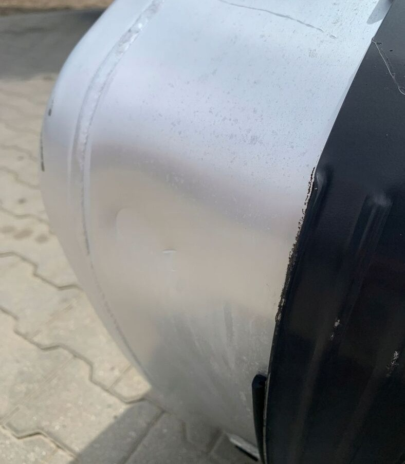 VOLVO ZBIORNIK PALIWA RENAULT GAMA D T VOLVO FH FM FL FE FMX LOW DECK 82x69x56 - Réservoir de carburant pour Camion: photos 3 VOLVO ZBIORNIK PALIWA RENAULT GAMA D T VOLVO FH FM FL FE FMX LOW DECK 82x69x56 - Réservoir de carburant pour Camion: photos 3