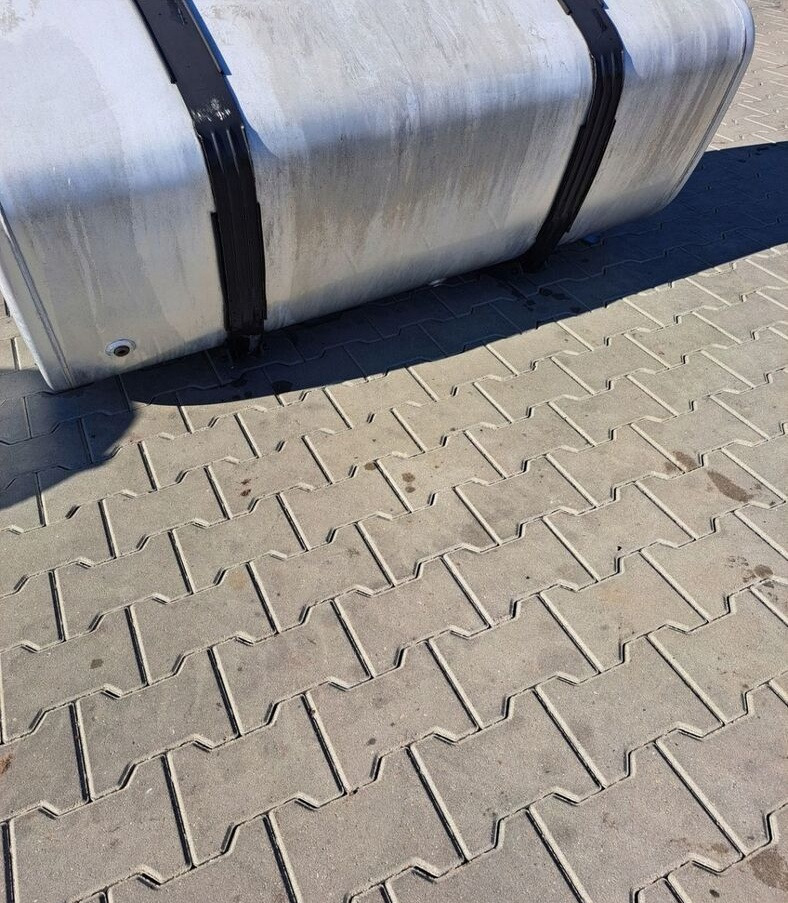 VOLVO ZBIORNIK PALIWA VOLVO FH FM FMX FL FE RENAULT GAMA T D RANGE LOW DECK MEGA - Réservoir de carburant pour Camion: photos 5 VOLVO ZBIORNIK PALIWA VOLVO FH FM FMX FL FE RENAULT GAMA T D RANGE LOW DECK MEGA - Réservoir de carburant pour Camion: photos 5