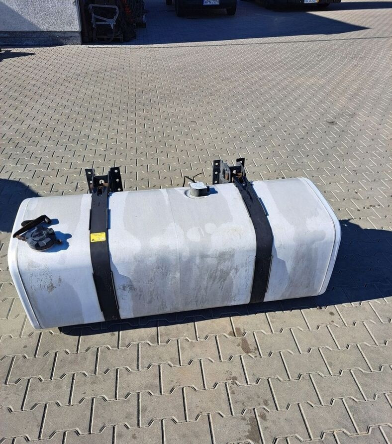 VOLVO ZBIORNIK PALIWA VOLVO FH FM FMX FL FE RENAULT GAMA T D RANGE LOW DECK MEGA - Réservoir de carburant pour Camion: photos 1 VOLVO ZBIORNIK PALIWA VOLVO FH FM FMX FL FE RENAULT GAMA T D RANGE LOW DECK MEGA - Réservoir de carburant pour Camion: photos 1