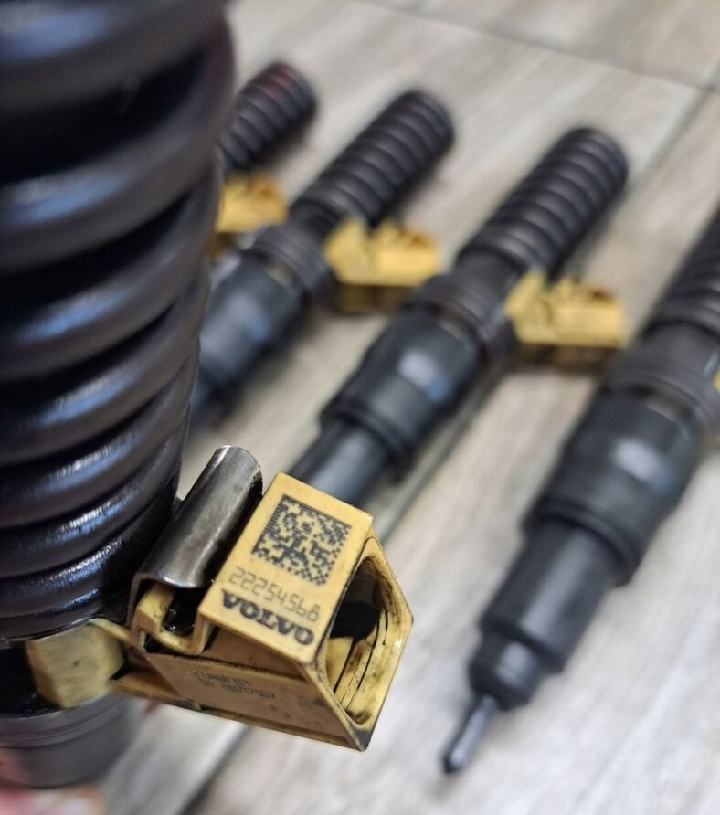Volvo POMPOWTRYSKIWACZE VOLVO FH 4 FM 4 D13K 460 EURO 6 22254568 - Injecteur pour Camion: photos 2 Volvo POMPOWTRYSKIWACZE VOLVO FH 4 FM 4 D13K 460 EURO 6 22254568 - Injecteur pour Camion: photos 2