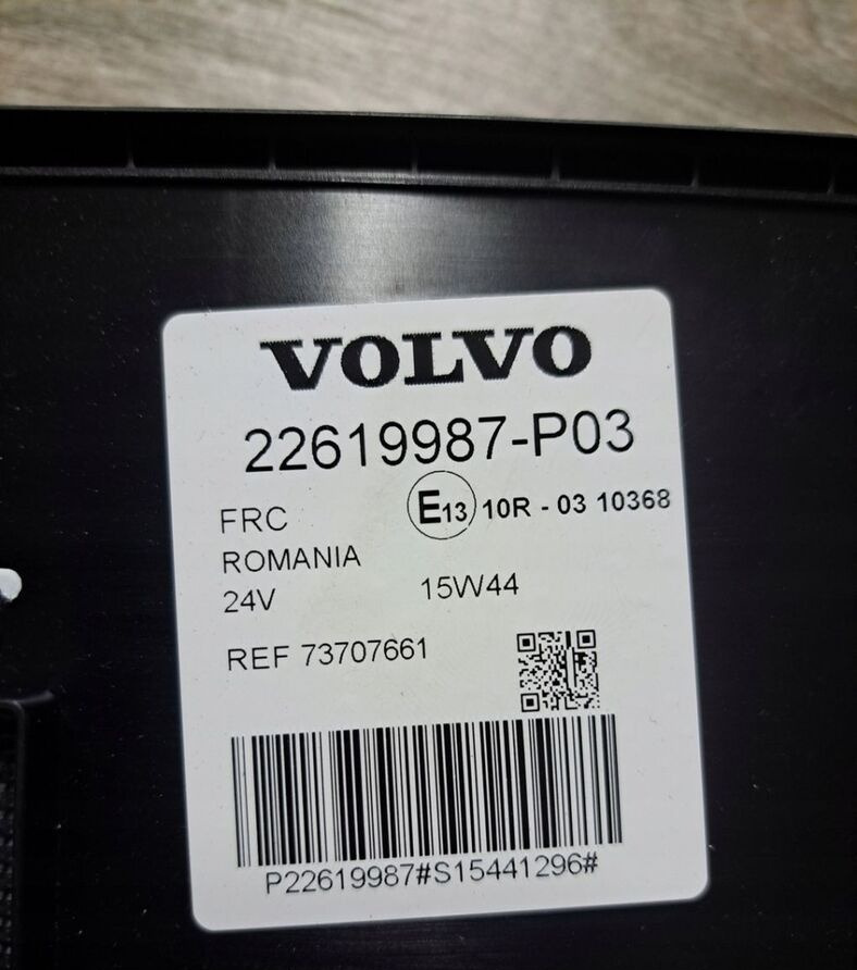 Volvo TABLICA PŁYTA SKRZYNKA BEZPIECZNIKÓW VOLVO FH 4 FM 4 22619987-P03 - Fusible pour Camion: photos 2 Volvo TABLICA PŁYTA SKRZYNKA BEZPIECZNIKÓW VOLVO FH 4 FM 4 22619987-P03 - Fusible pour Camion: photos 2