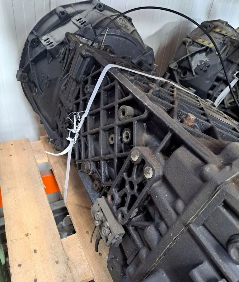 ZF ECOSPLIT 16s2220 16s2221 Z RETARDEREM RENAULT - Boîte de vitesse pour Camion: photos 1 ZF ECOSPLIT 16s2220 16s2221 Z RETARDEREM RENAULT - Boîte de vitesse pour Camion: photos 1