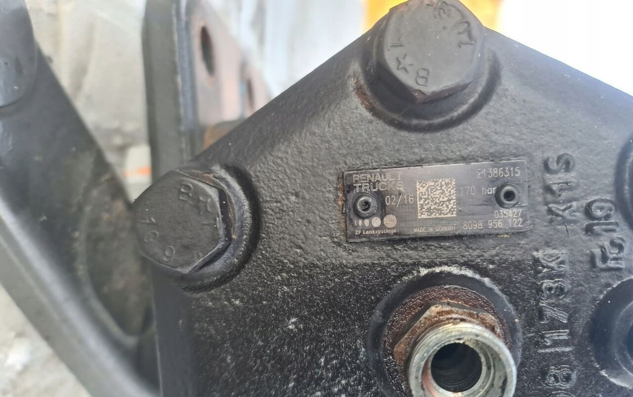 ZF KOLUMNA PRZEKŁADNIA KIEROWNICZA VOLVO FH 4 RENAULT GAMA T RANGE - Boîtier de direction pour Camion: photos 4 ZF KOLUMNA PRZEKŁADNIA KIEROWNICZA VOLVO FH 4 RENAULT GAMA T RANGE - Boîtier de direction pour Camion: photos 4