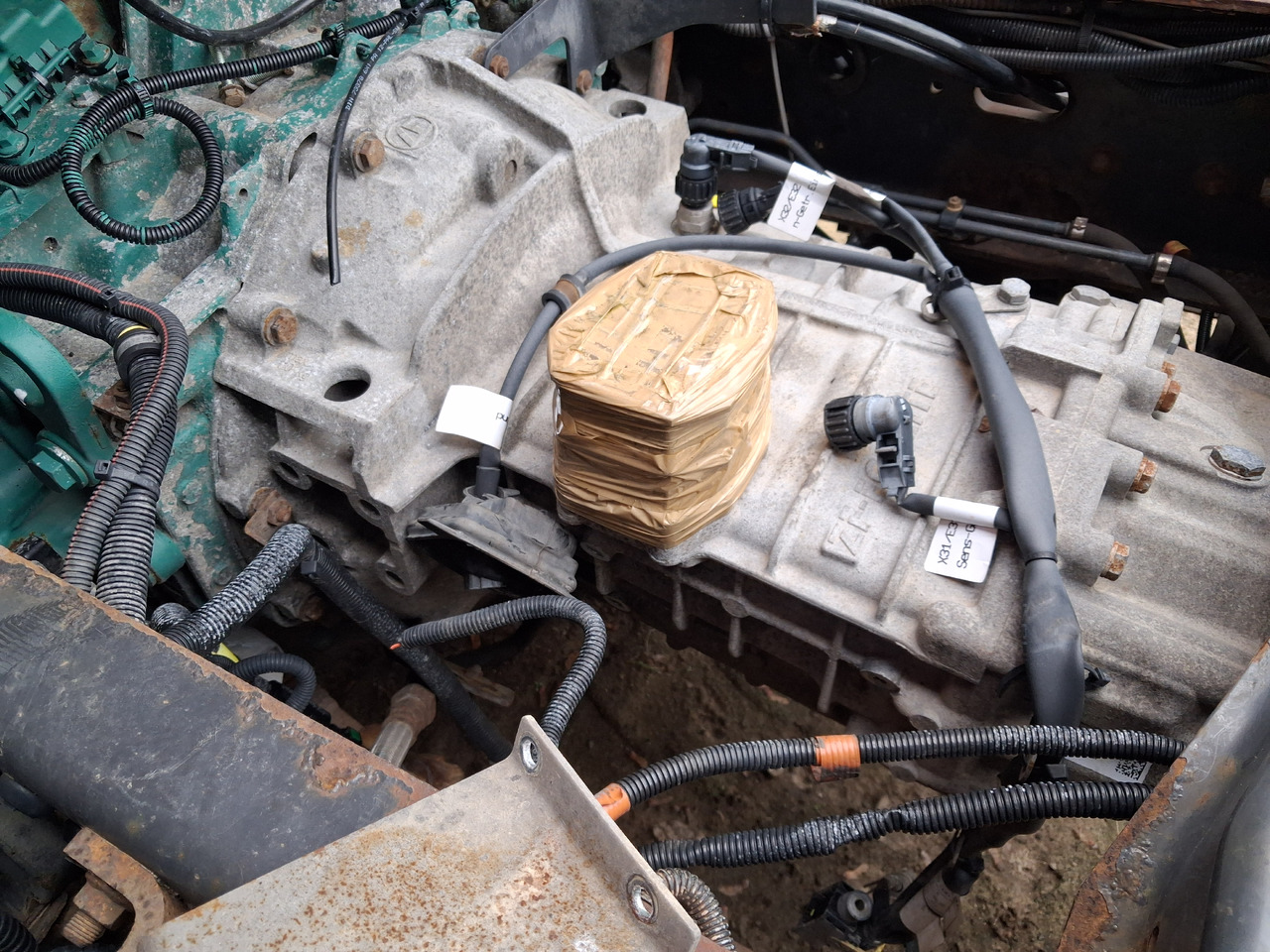 ZF SPRZEDAM SKRZYNIĘ BIEGÓW ASTRONIC LITE AUTOMAT. 6 AS 1000 TO - Boîte de vitesse pour Camion: photos 2 ZF SPRZEDAM SKRZYNIĘ BIEGÓW ASTRONIC LITE AUTOMAT. 6 AS 1000 TO - Boîte de vitesse pour Camion: photos 2