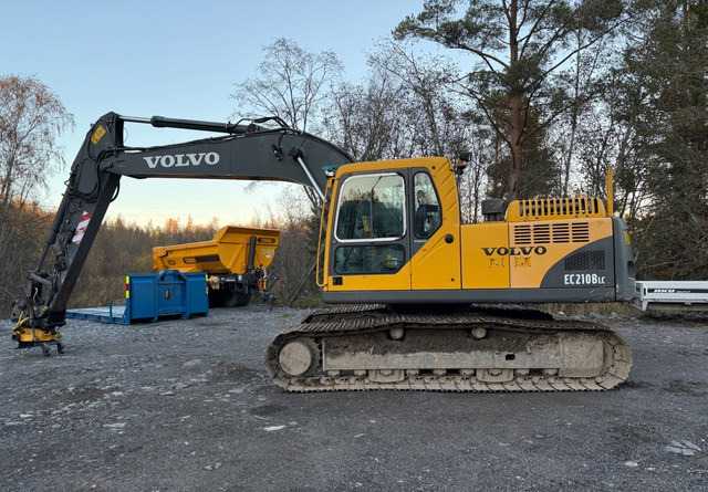 VolvoEC210 BLC - Pelle sur chenille: photos 1 VolvoEC210 BLC - Pelle sur chenille: photos 1