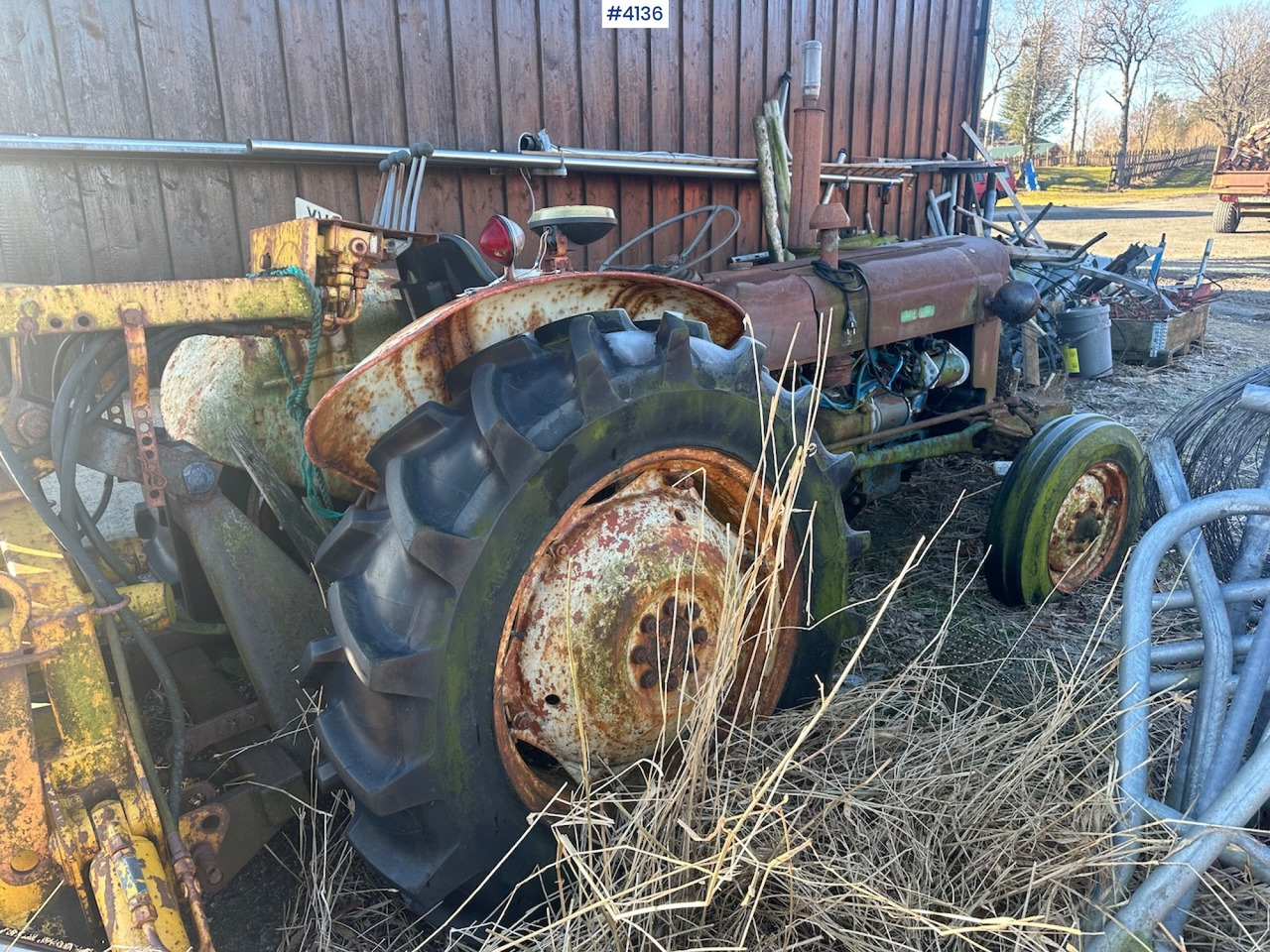 1971 FORD SUPER-DEXTA w/ Hymas 21 excavator and 2 buckets. - Tracteur agricole: photos 4 1971 FORD SUPER-DEXTA w/ Hymas 21 excavator and 2 buckets. - Tracteur agricole: photos 4