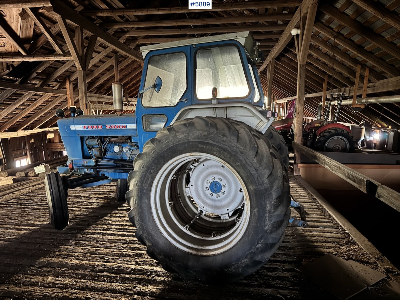 1975 Ford 5000 w/ Twin Wheels - Tracteur agricole: photos 3 1975 Ford 5000 w/ Twin Wheels - Tracteur agricole: photos 3
