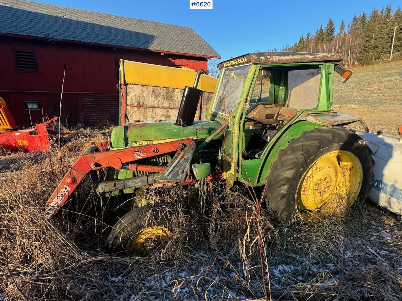 1977 John Deere 2030 w/ front loader. Repair object. - Tracteur agricole: photos 2 1977 John Deere 2030 w/ front loader. Repair object. - Tracteur agricole: photos 2