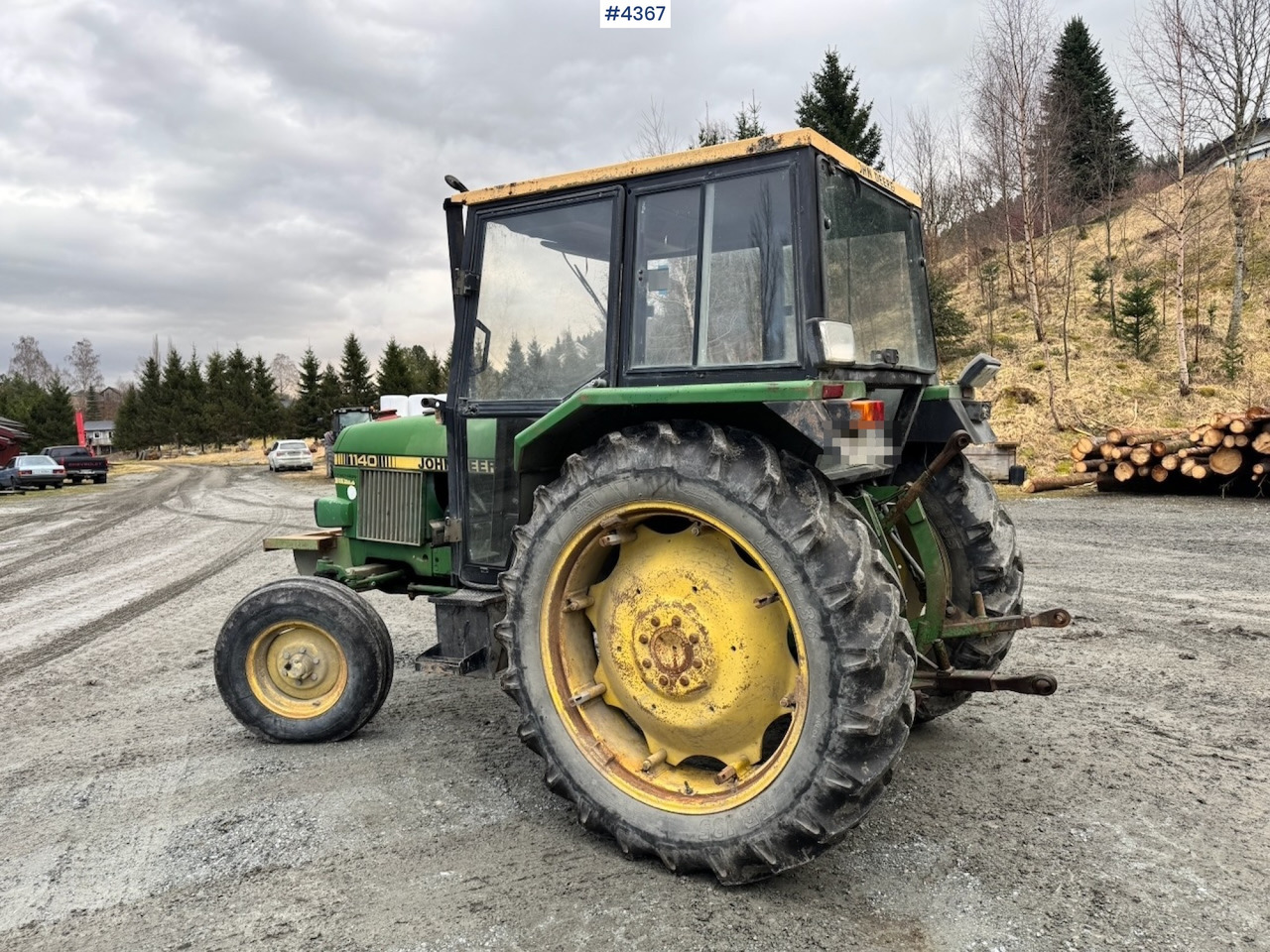 1982 John Deere 1140 4x2 Tractor w/ Twin Wheels and Chains. - Tracteur agricole: photos 4 1982 John Deere 1140 4x2 Tractor w/ Twin Wheels and Chains. - Tracteur agricole: photos 4