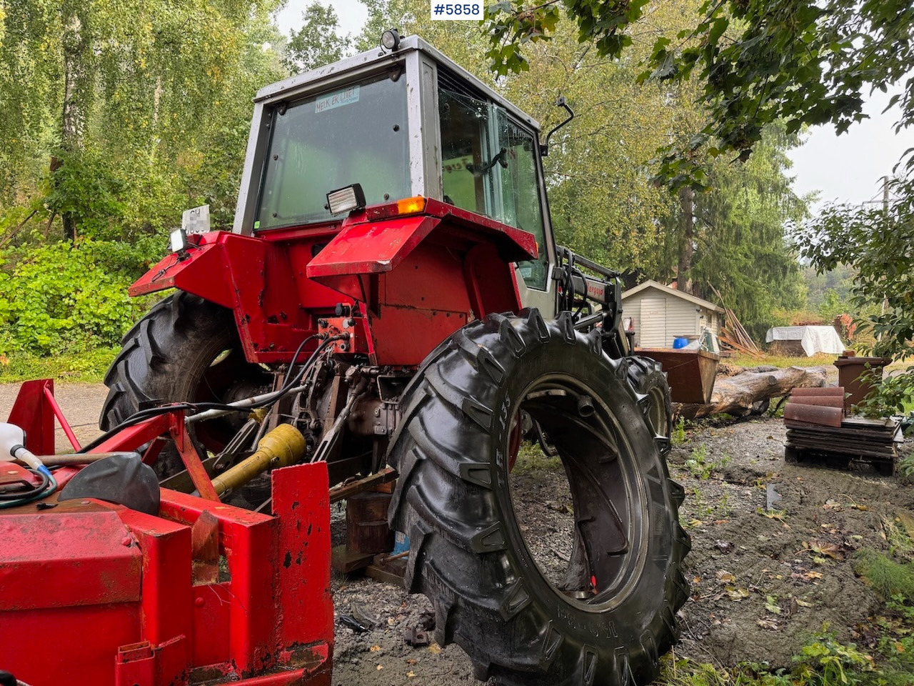 Tracteur agricole 1983 Massey Ferguson 690 with front loader: photos 9