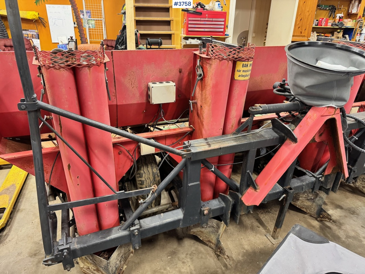 1985 Hylleberg 442 potato planter - Planteuse de pommes de terre: photos 2 1985 Hylleberg 442 potato planter - Planteuse de pommes de terre: photos 2