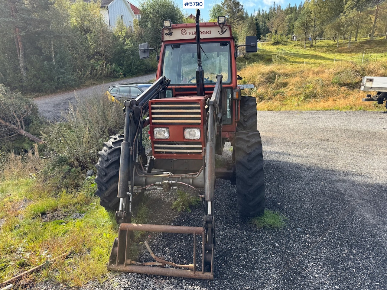 1986 Fiat 70-90 DT w/ front loader. - Tracteur agricole: photos 3 1986 Fiat 70-90 DT w/ front loader. - Tracteur agricole: photos 3