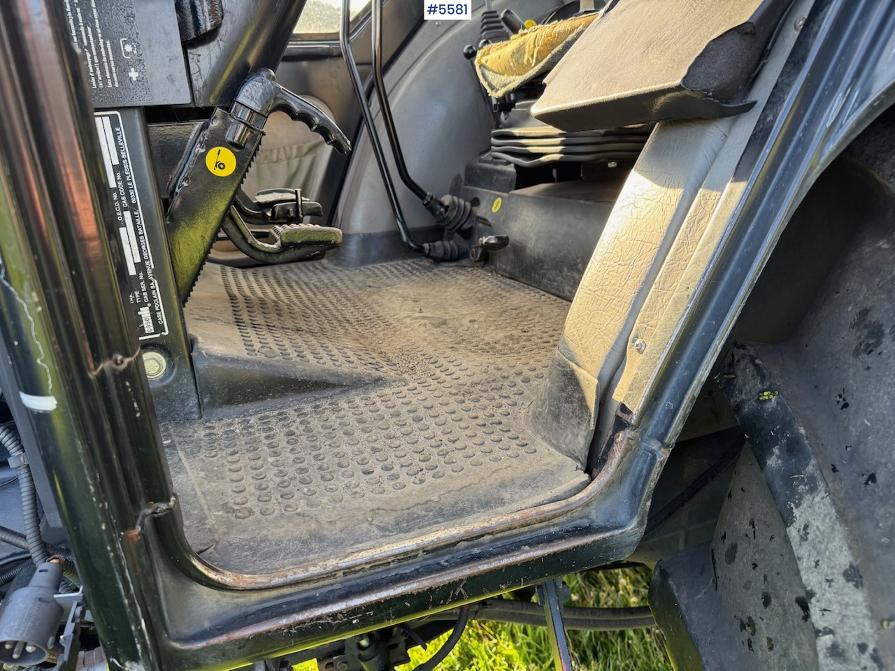 Tracteur agricole 1992 Case IH 845 XL w/ front hydraulics: photos 18