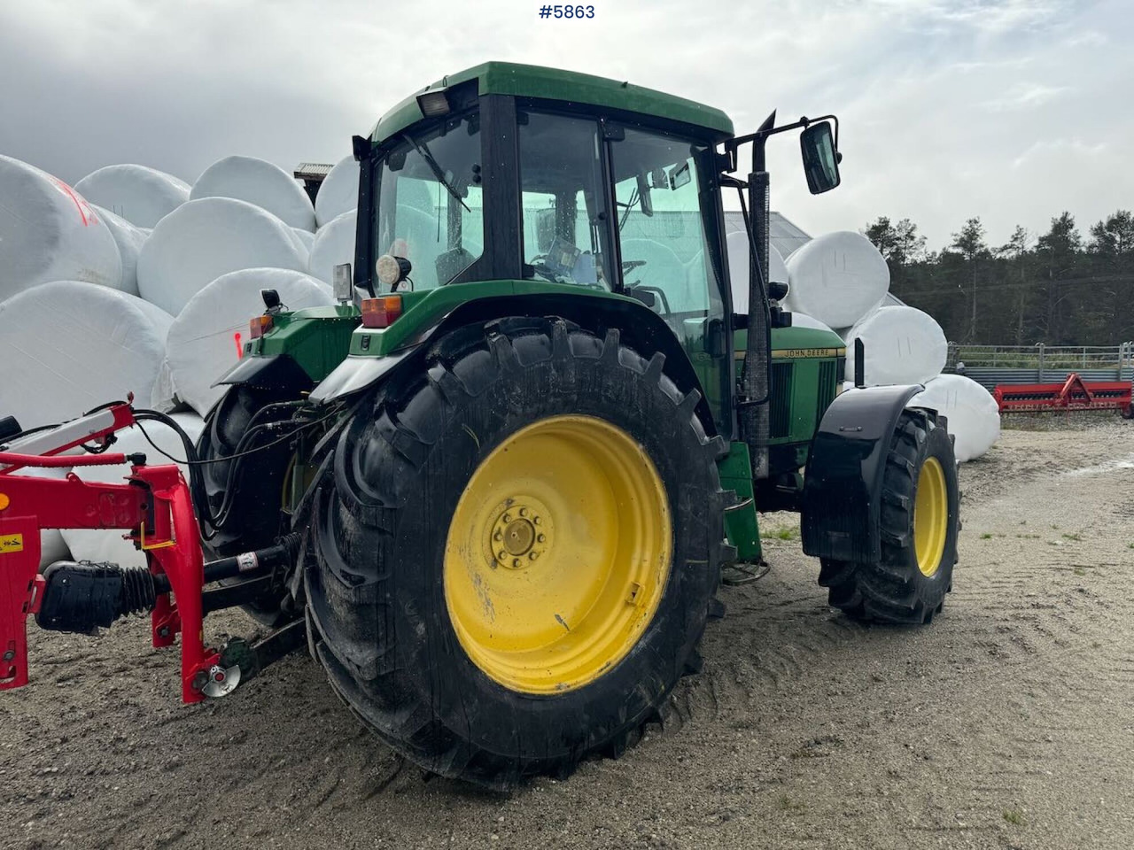 1996 John Deere 6400 4x4 w/ front loader. - Tracteur agricole: photos 3 1996 John Deere 6400 4x4 w/ front loader. - Tracteur agricole: photos 3