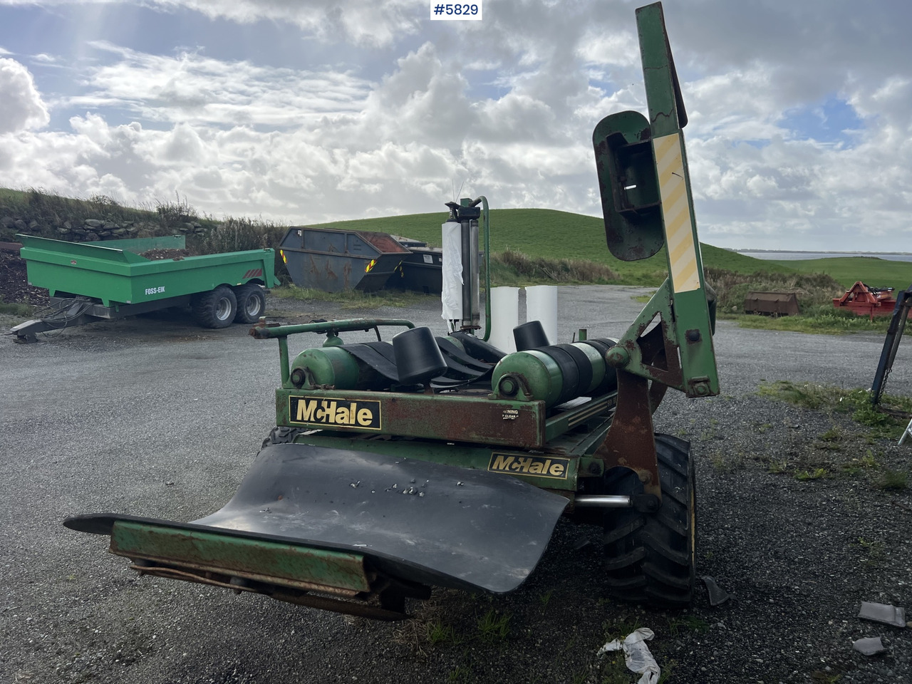 Matériel de fenaison 1996 Mchale 991B round bale wrapper: photos 17