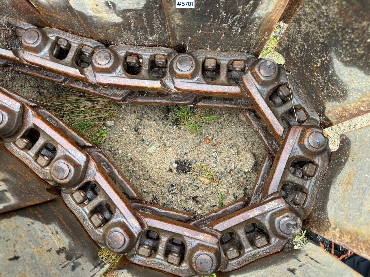 2 Excavator belts - Chenille pour Pelle: photos 3 2 Excavator belts - Chenille pour Pelle: photos 3