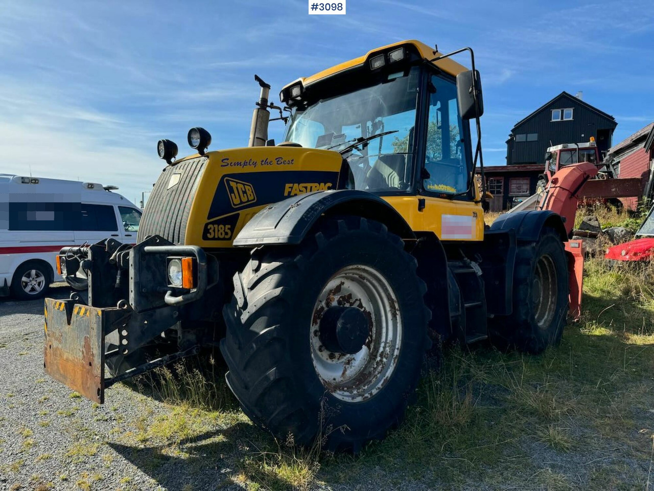 2001 JCB Fastrac 3185 4x4. The plow rigged and two sets of tires. - Tracteur agricole: photos 1 2001 JCB Fastrac 3185 4x4. The plow rigged and two sets of tires. - Tracteur agricole: photos 1