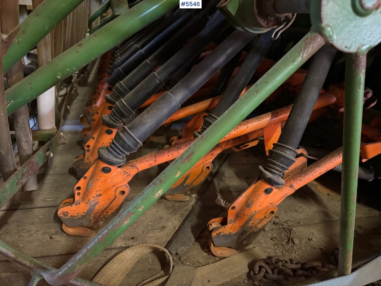 2002 Amazone VE 401 seed drill. - Semoir: photos 5 2002 Amazone VE 401 seed drill. - Semoir: photos 5