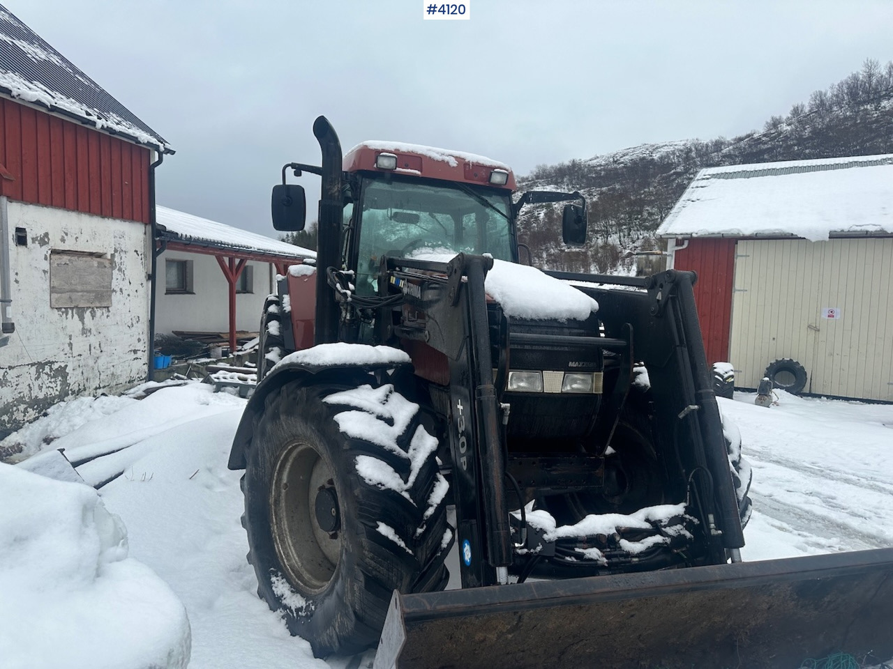 2002 CASE MX 135 MAXXUM 4x4 tractor with front loader. - Tracteur agricole: photos 5 2002 CASE MX 135 MAXXUM 4x4 tractor with front loader. - Tracteur agricole: photos 5