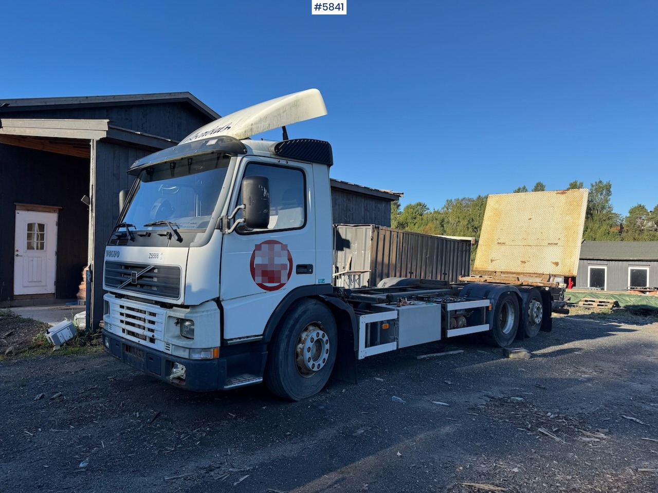2002 Volvo FM 6x2. - Camion porte-conteneur/ Caisse mobile: photos 1 2002 Volvo FM 6x2. - Camion porte-conteneur/ Caisse mobile: photos 1