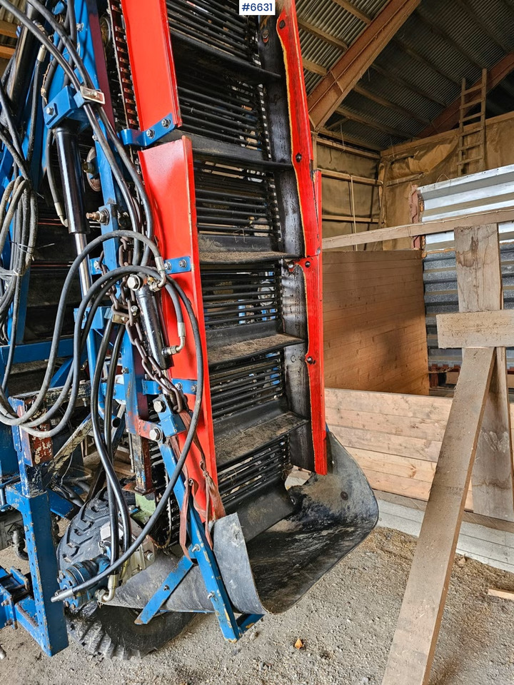 2004 ASA-LIFT Combi 1000/Stm50 Turnip harvester. - Matériel de fenaison: photos 4 2004 ASA-LIFT Combi 1000/Stm50 Turnip harvester. - Matériel de fenaison: photos 4