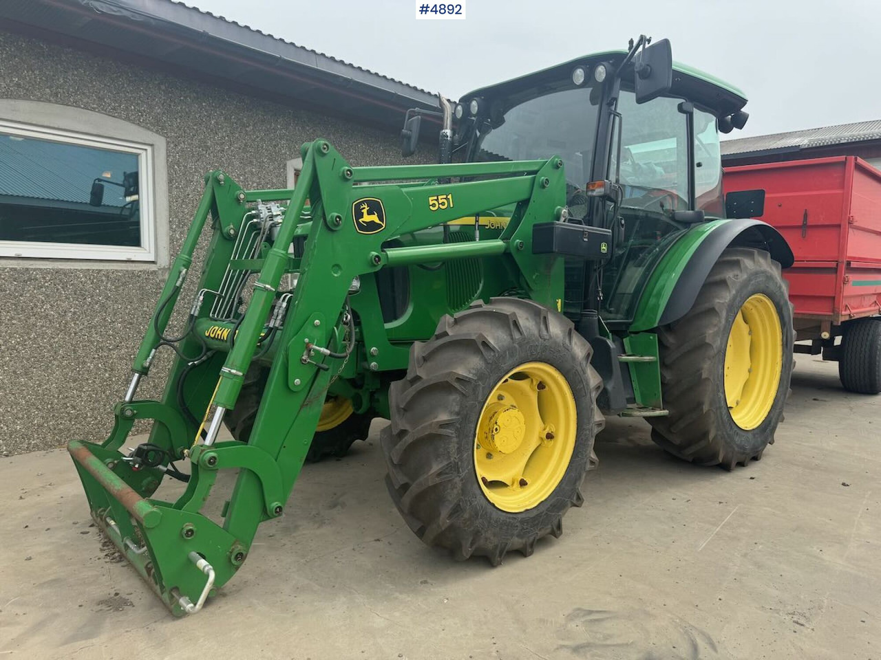 2004 John Deere 5720 4x4 w/ front loader - Tracteur agricole: photos 2 2004 John Deere 5720 4x4 w/ front loader - Tracteur agricole: photos 2
