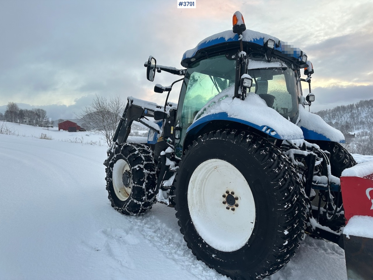 2010 New Holland T6040 4x4 plow rigged tractor w/ Trima +3.0p front loader, brand new chains, snow bucket and Westbjørn snow blower. WATCH VIDEO. - Tracteur agricole: photos 5 2010 New Holland T6040 4x4 plow rigged tractor w/ Trima +3.0p front loader, brand new chains, snow bucket and Westbjørn snow blower. WATCH VIDEO. - Tracteur agricole: photos 5