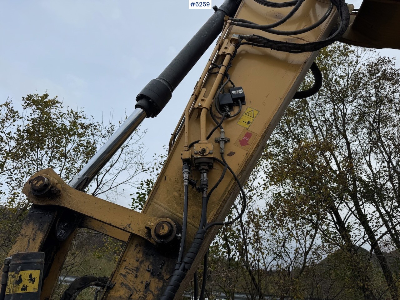 2012 Cat 324 E w/ rotor tilt, sanding bucket and digging bucket. - Pelle sur chenille: photos 3 2012 Cat 324 E w/ rotor tilt, sanding bucket and digging bucket. - Pelle sur chenille: photos 3