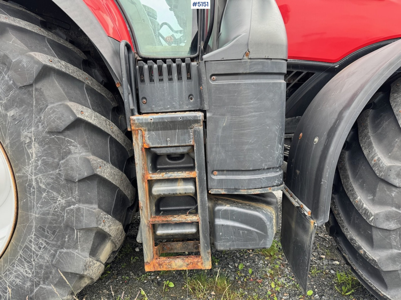2016 Case IH Optum 300 CVX w/front hydraulics and plowing rig - Tracteur agricole: photos 5 2016 Case IH Optum 300 CVX w/front hydraulics and plowing rig - Tracteur agricole: photos 5