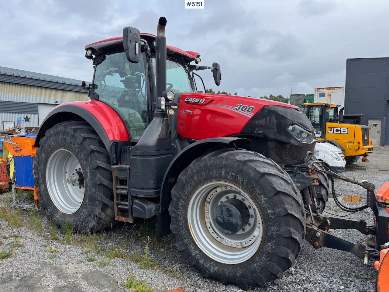 2016 Case IH Optum 300 CVX w/front hydraulics and plowing rig - Tracteur agricole: photos 2 2016 Case IH Optum 300 CVX w/front hydraulics and plowing rig - Tracteur agricole: photos 2