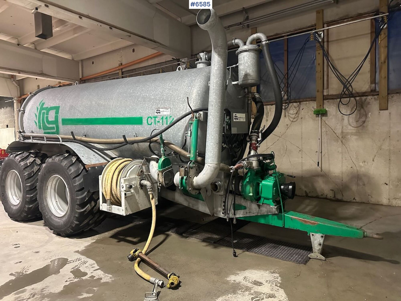 2019 Garcia vacuum truck 11.2 m³ w/ cannon. Never been dirty in. - Outils du sol: photos 1 2019 Garcia vacuum truck 11.2 m³ w/ cannon. Never been dirty in. - Outils du sol: photos 1