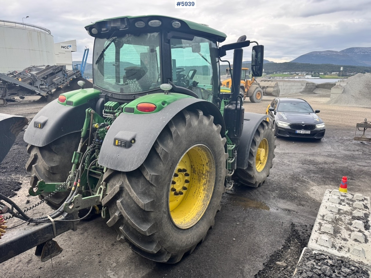 2020 John Deere 6215R w/ Front PTO and hydraulics. 2 sets of tires. - Tracteur agricole: photos 5 2020 John Deere 6215R w/ Front PTO and hydraulics. 2 sets of tires. - Tracteur agricole: photos 5