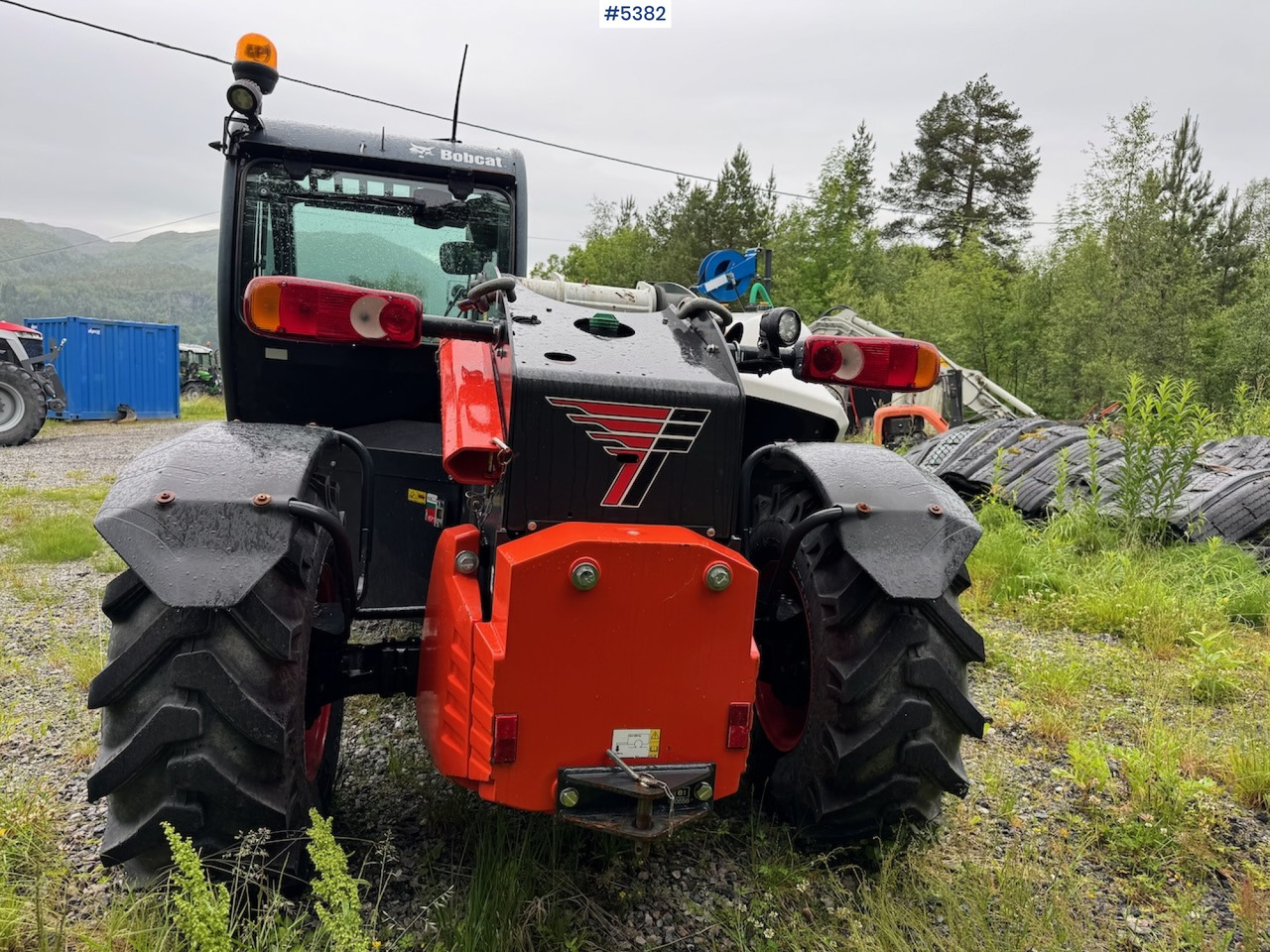 2021 Bobcat TL30.70DB m/ bucket, pallet fork and 4 chains. - Chariot élévateur: photos 5 2021 Bobcat TL30.70DB m/ bucket, pallet fork and 4 chains. - Chariot élévateur: photos 5