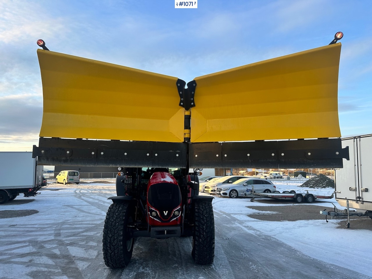 Tracteur agricole 2023 Valtra A95 4x4 Tractor w/ Front Loader, Plow and Back plow: photos 24
