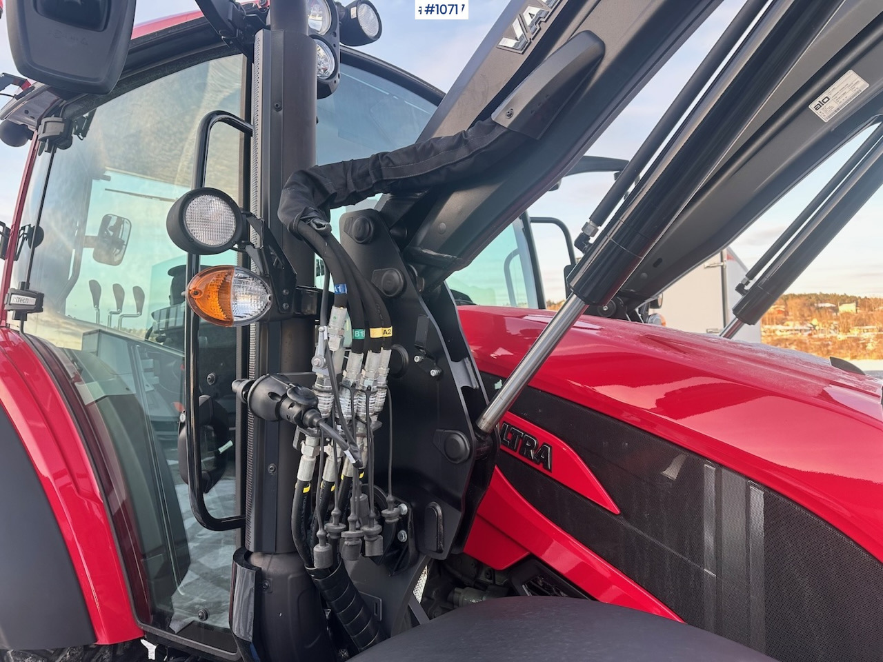 Tracteur agricole 2023 Valtra A95 4x4 Tractor w/ Front Loader, Plow and Back plow: photos 20