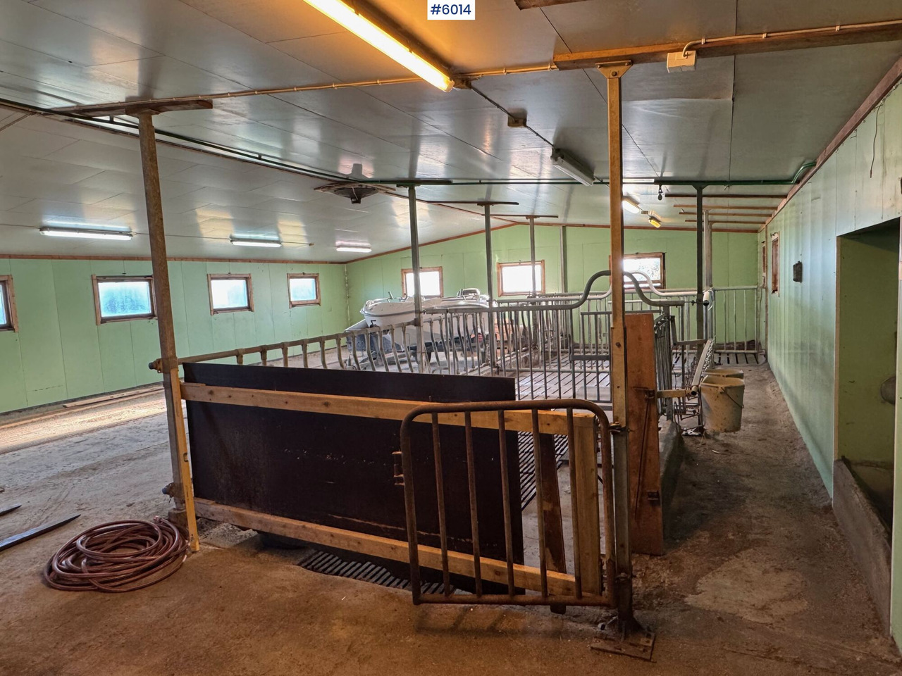 Catchment fronts and gates – space for 20–25 cows - Matériel d'élevage: photos 3 Catchment fronts and gates – space for 20–25 cows - Matériel d'élevage: photos 3