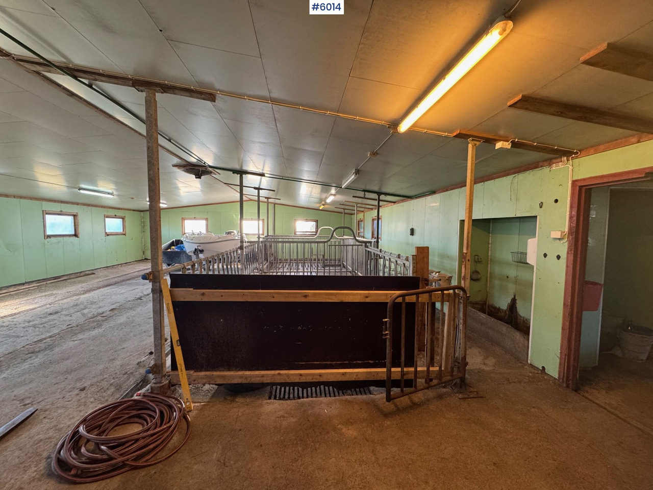 Catchment fronts and gates – space for 20–25 cows - Matériel d'élevage: photos 2 Catchment fronts and gates – space for 20–25 cows - Matériel d'élevage: photos 2