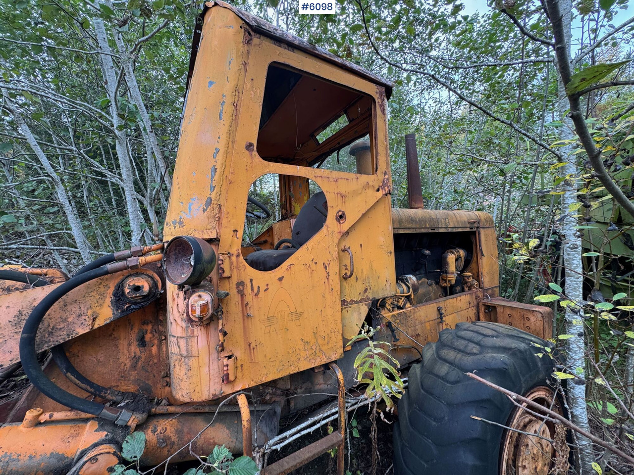Hanomag wheel loader with bucket – repair object - Chargeuse sur pneus: photos 4 Hanomag wheel loader with bucket – repair object - Chargeuse sur pneus: photos 4