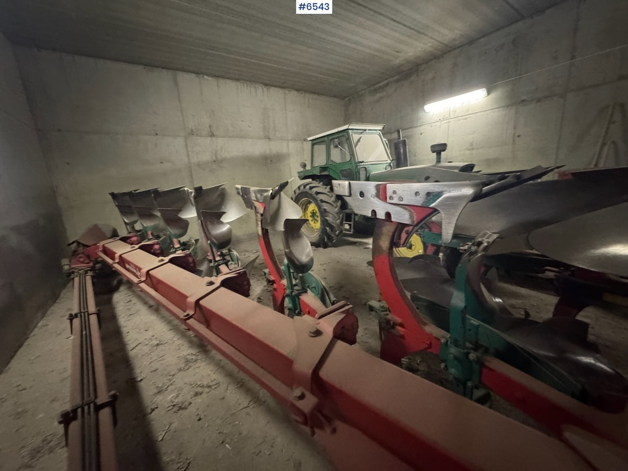 Kverneland PB100 6-Flour Vario Semi-Reversible Plough - Outils du sol: photos 5 Kverneland PB100 6-Flour Vario Semi-Reversible Plough - Outils du sol: photos 5