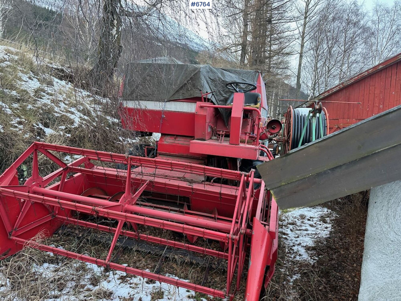 Massey-Ferguson 186-6 Combine harvester. - Moissonneuse-batteuse: photos 4 Massey-Ferguson 186-6 Combine harvester. - Moissonneuse-batteuse: photos 4