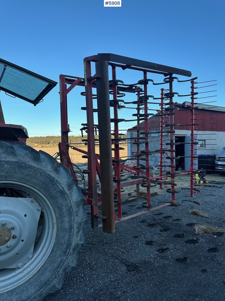 Väderstad Cultivator 4.6 m - Outils du sol: photos 4 Väderstad Cultivator 4.6 m - Outils du sol: photos 4