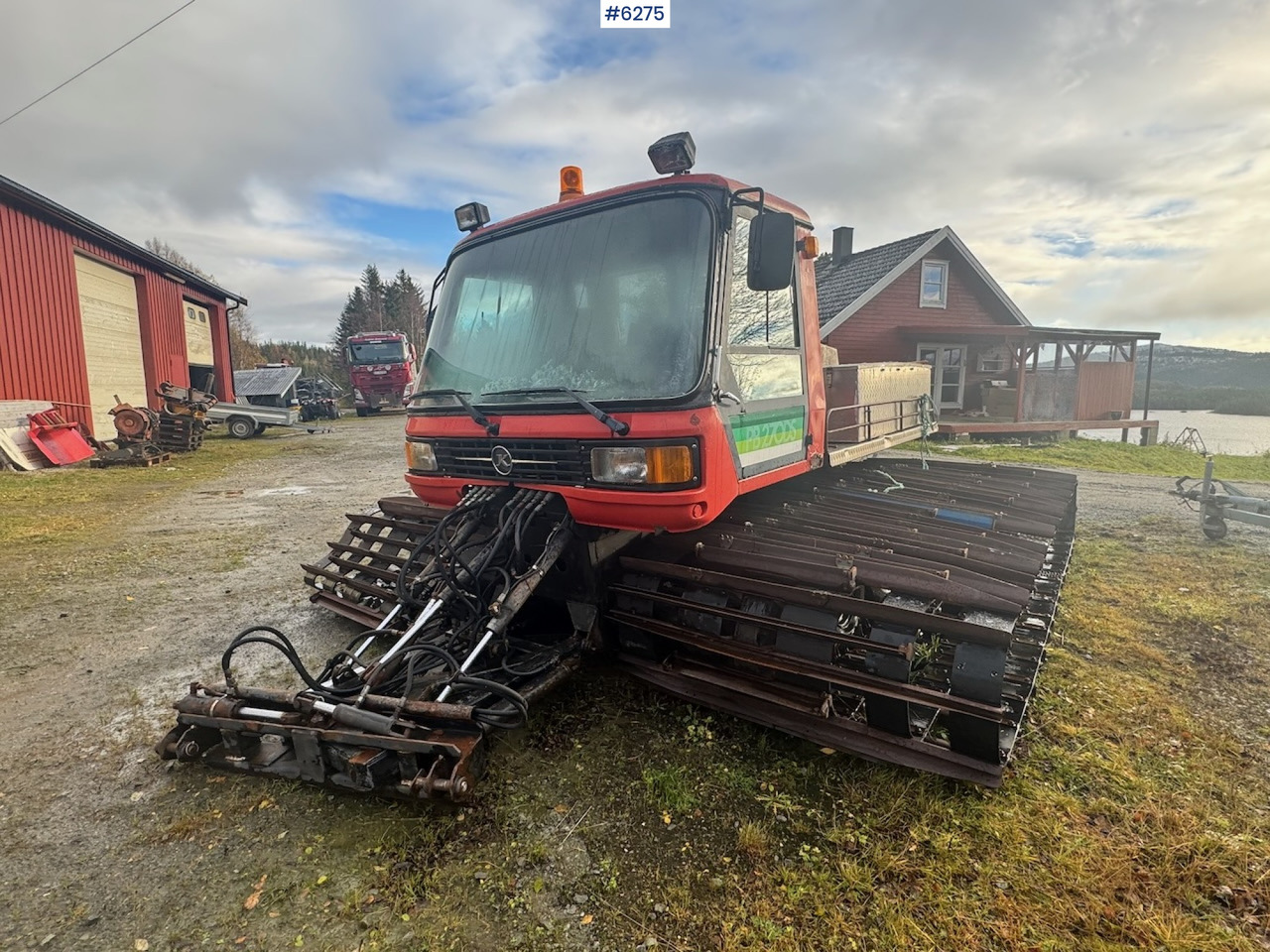 1985 Kässbohrer PB 270DS treadle machine w/ cutters and smoothing board - Véhicule de voirie/ Spécial: photos 3 1985 Kässbohrer PB 270DS treadle machine w/ cutters and smoothing board - Véhicule de voirie/ Spécial: photos 3