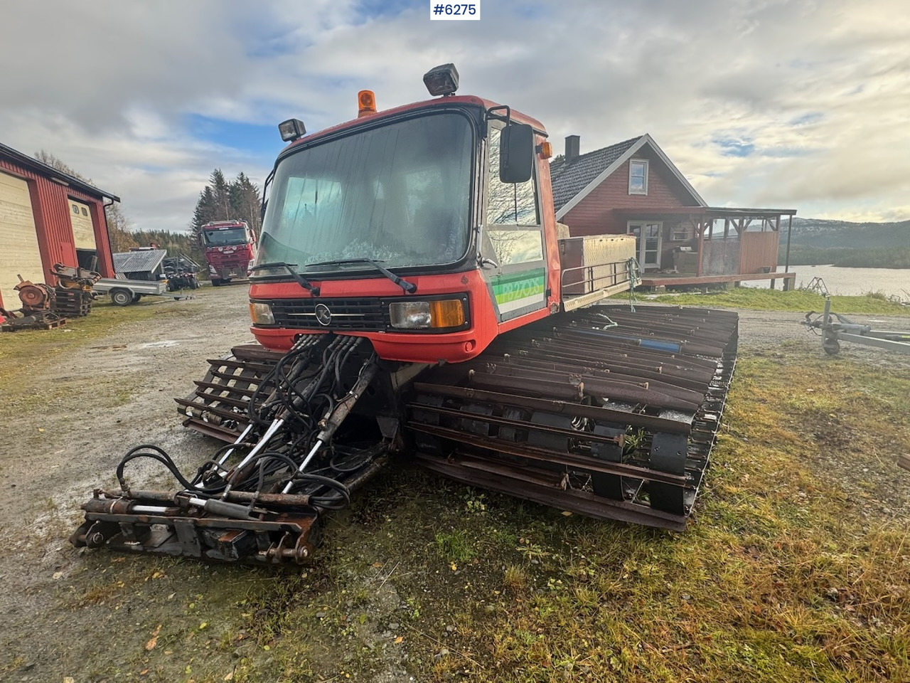 1985 Kässbohrer PB 270DS treadle machine w/ cutters and smoothing board - Véhicule de voirie/ Spécial: photos 4 1985 Kässbohrer PB 270DS treadle machine w/ cutters and smoothing board - Véhicule de voirie/ Spécial: photos 4